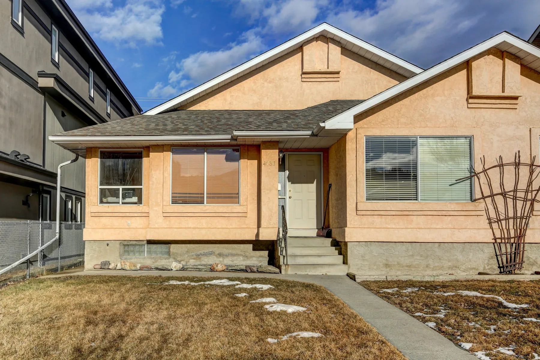 Airdrie home sellers guide: modern kitchen ready for sale